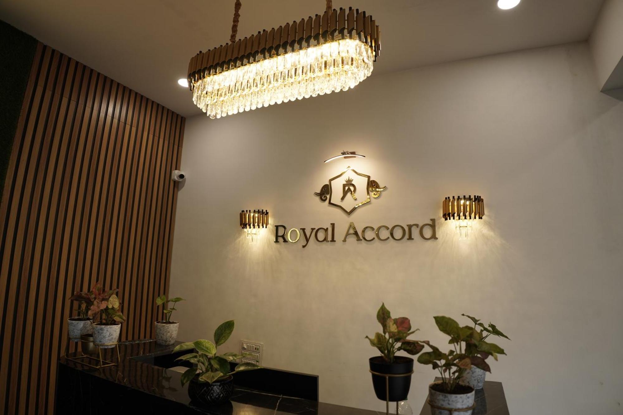 Hotel Royal Accord 苏拉特 外观 照片