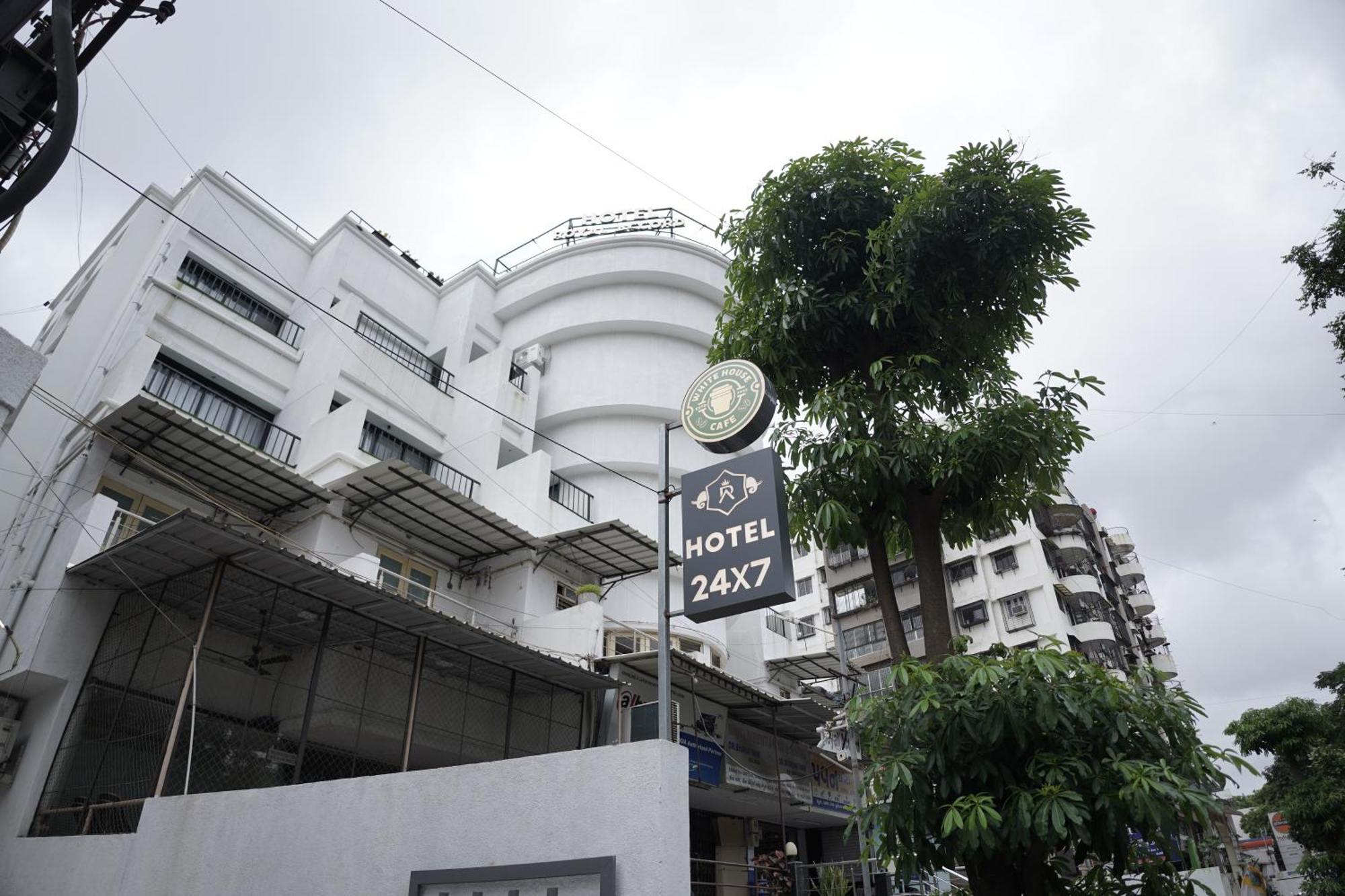Hotel Royal Accord 苏拉特 外观 照片