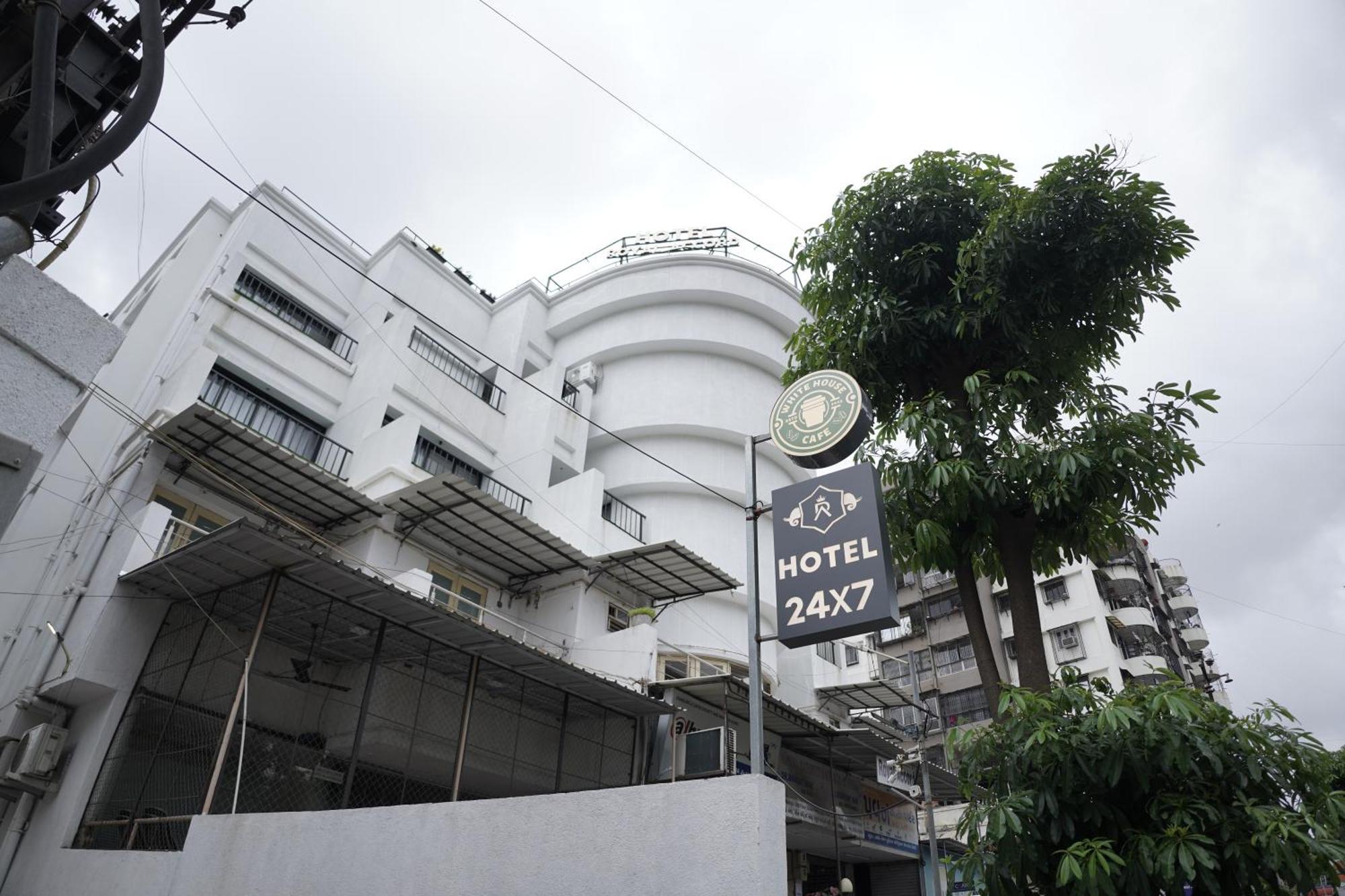 Hotel Royal Accord 苏拉特 外观 照片